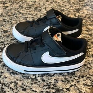 Nike Court Legacy Toddler Size 9